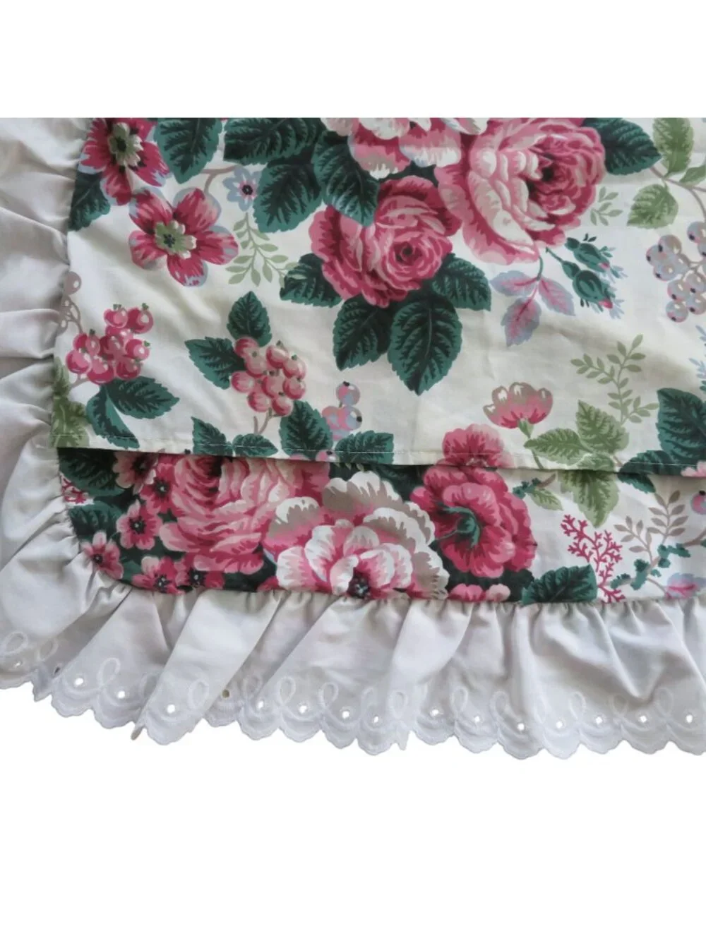 Vintage Waverly Pleasant Valley Floral Pillow Sham Ruffled Eyelet Trim Standard